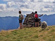 70 All'omone del Monte Avaro (2080 m)